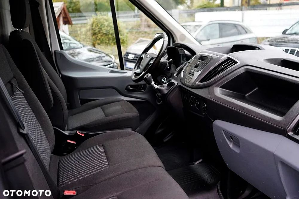 Ford Transit - 12