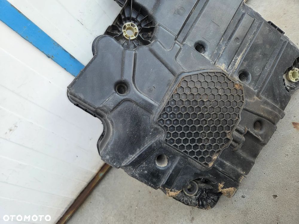 Zbiornik ADBLUE Citroen C4 Cactus LIFT 1.5 BLUE - 8