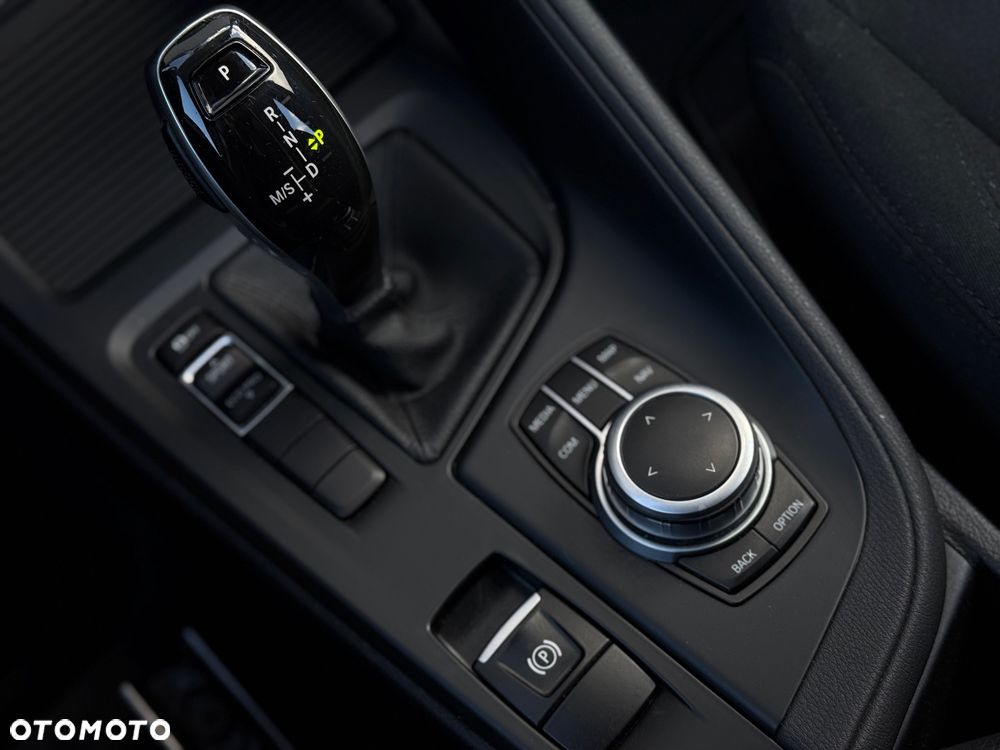 BMW X1 sDrive18i Advantage - 25