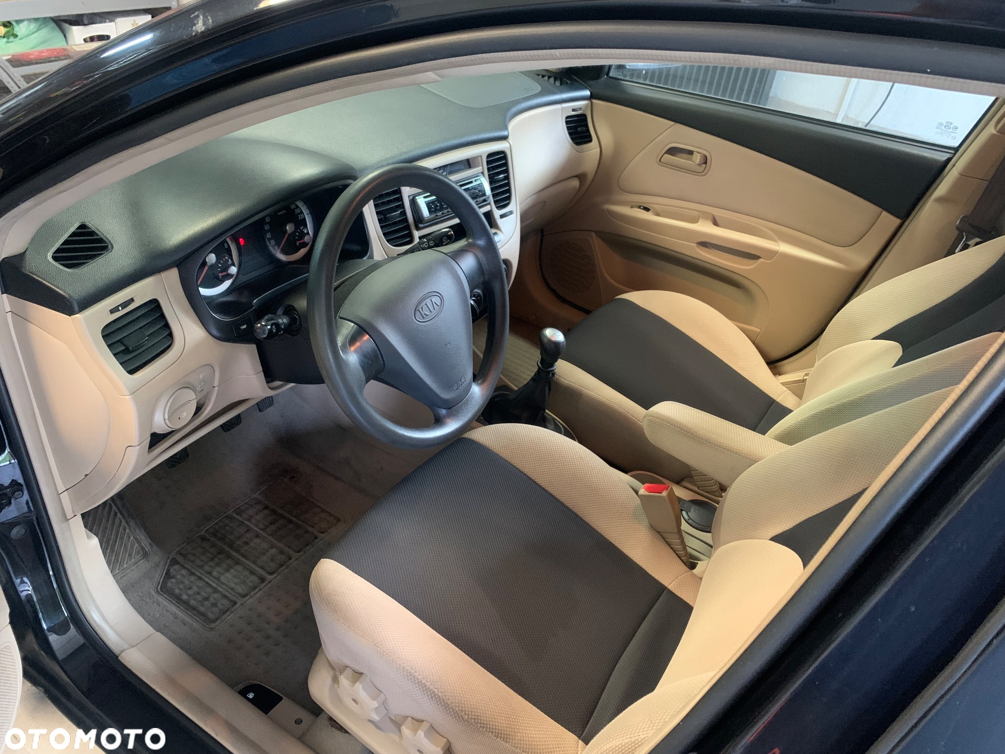 Kia Rio 1.4 Comfort - 12