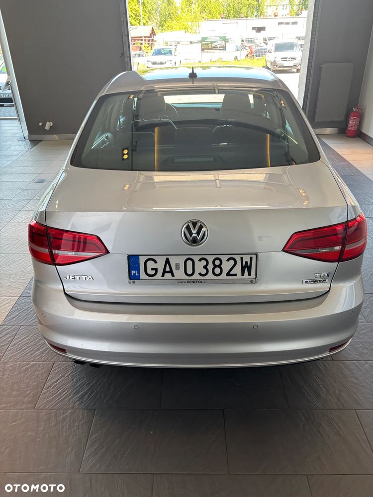 Volkswagen Jetta 2.0 TDI DPF BMT Trendline - 8