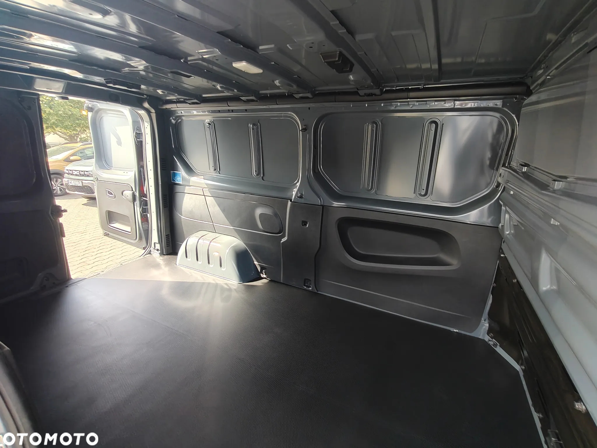 Renault Trafic - 10