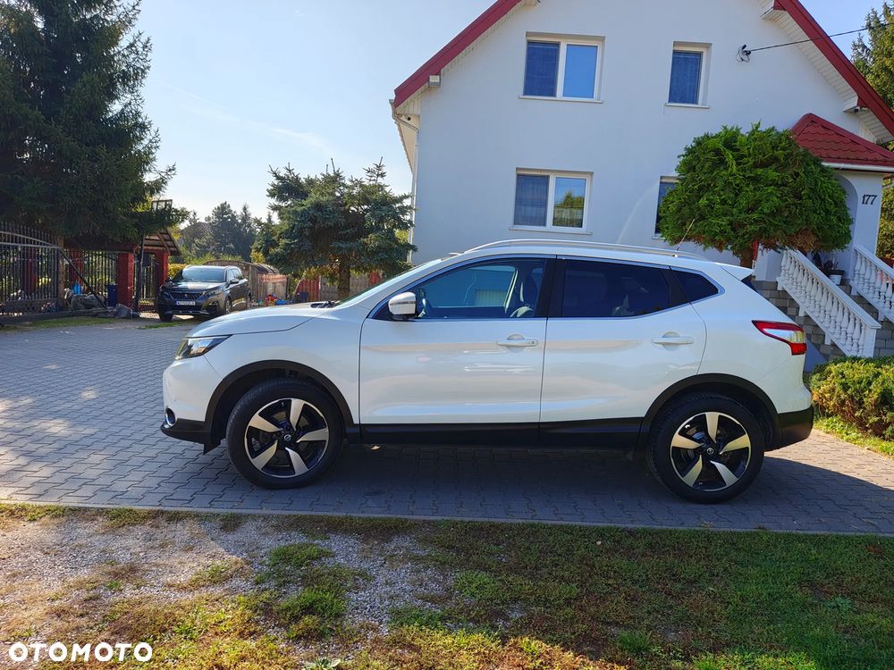 Nissan Qashqai 1.5 dCi N-Connecta - 26