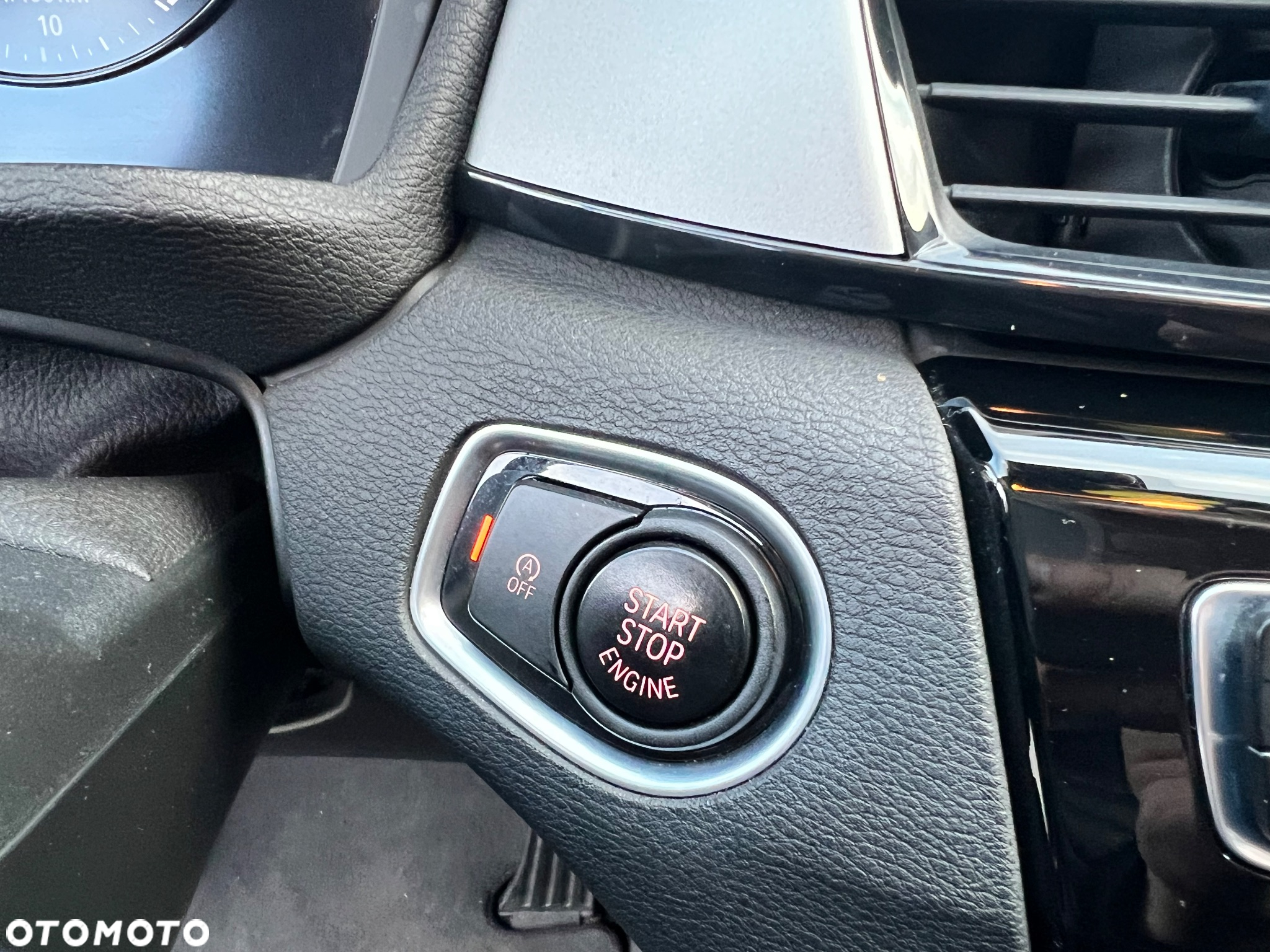 BMW X1 sDrive18i Advantage - 32
