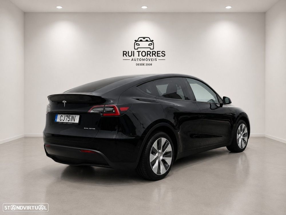 Tesla Model Y Long Range Dual Motor AWD - 9