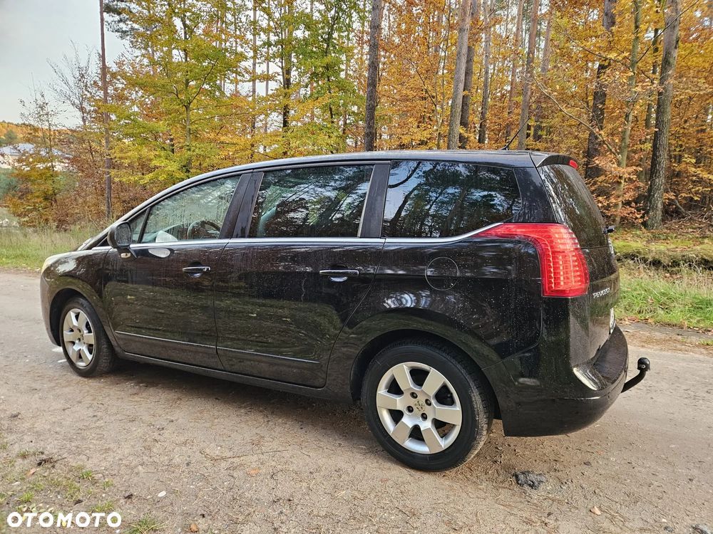 Peugeot 5008 - 5