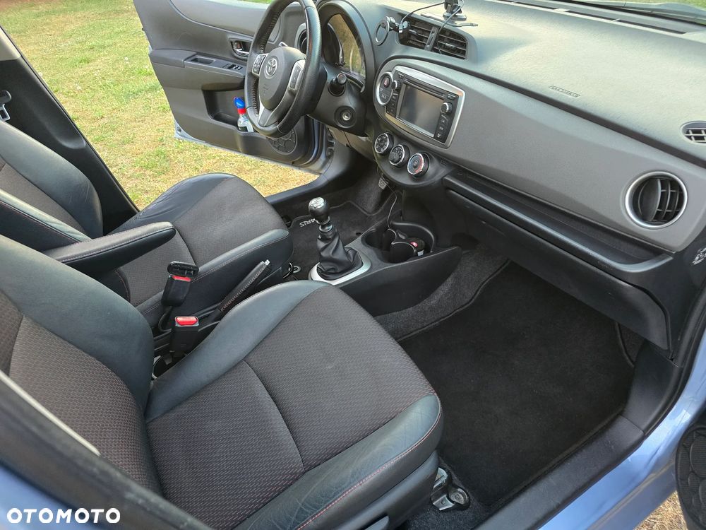 Toyota Yaris 1.4 D-4D Premium - 12