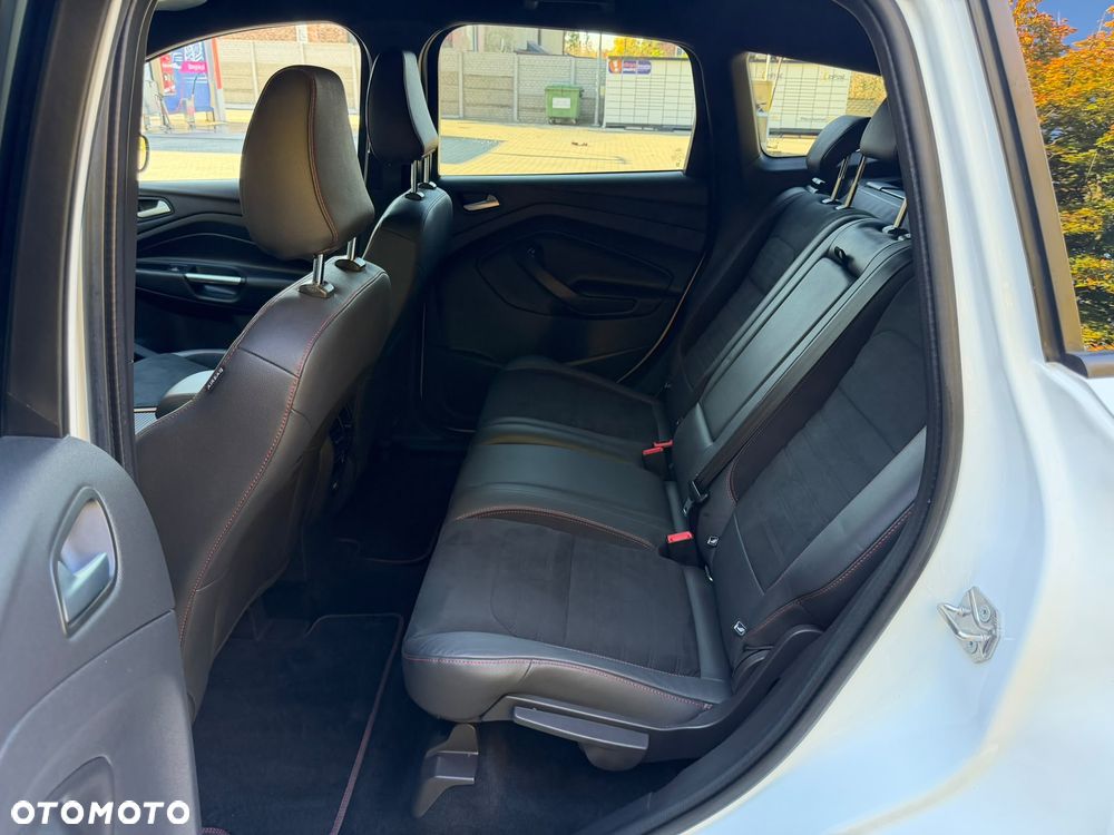 Ford Kuga 2.0 TDCi FWD ST-Line - 19