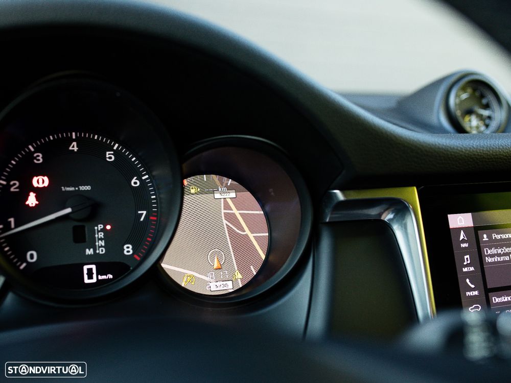 Porsche Macan Standard - 42