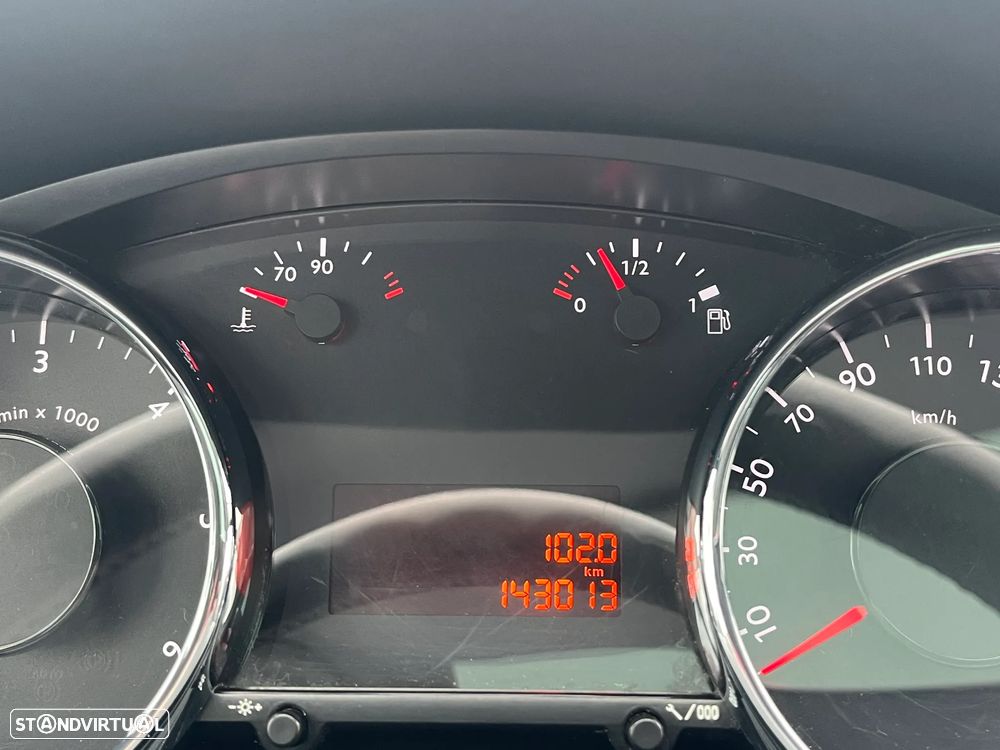 Peugeot 3008 1.6 HDi Allure - 20