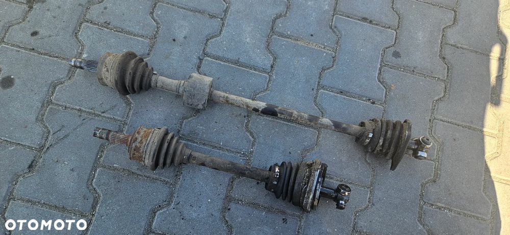 Półoś lewa prawa przód przednia Fiat Seicento 1,1 benzyna 40kW 54KM 2000 rok - 1