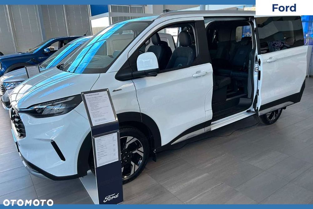 Ford Tourneo Custom - 3