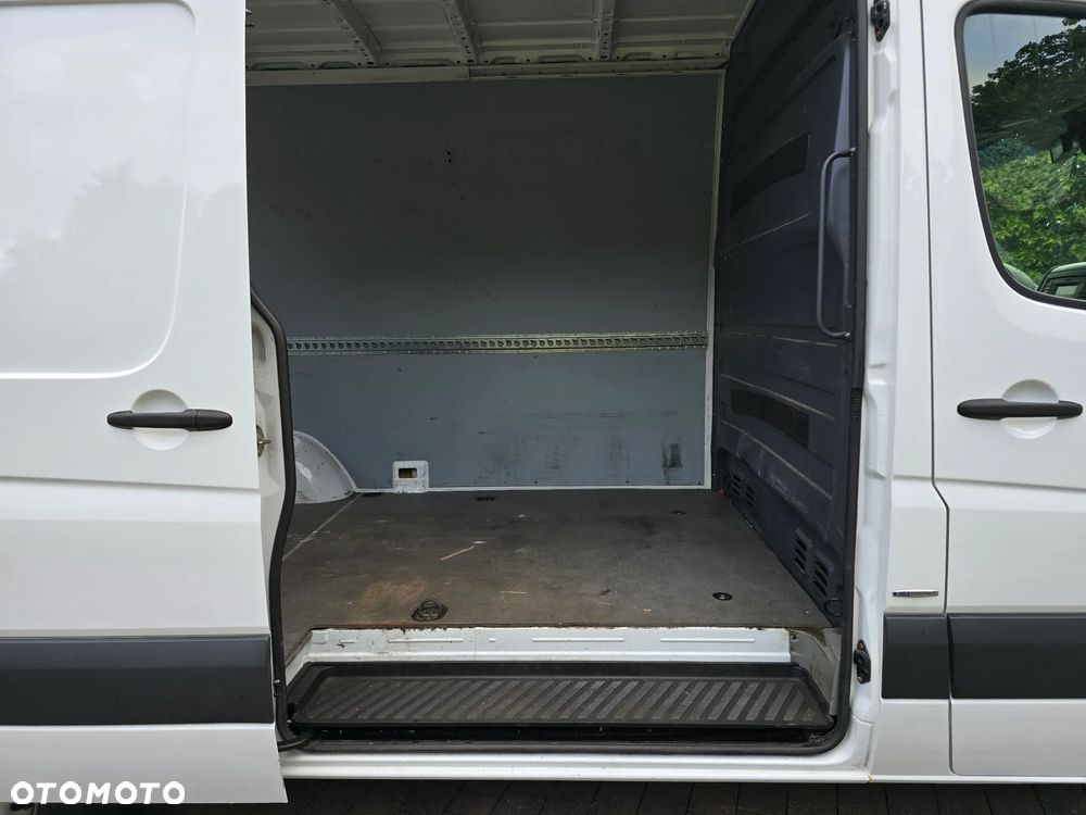 Mercedes-Benz Sprinter - 10