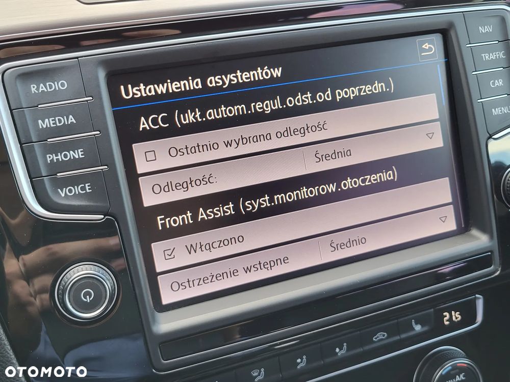 Volkswagen Passat 2.0 TDI Bi-Turbo BMT 4Mot Highline DSG - 24