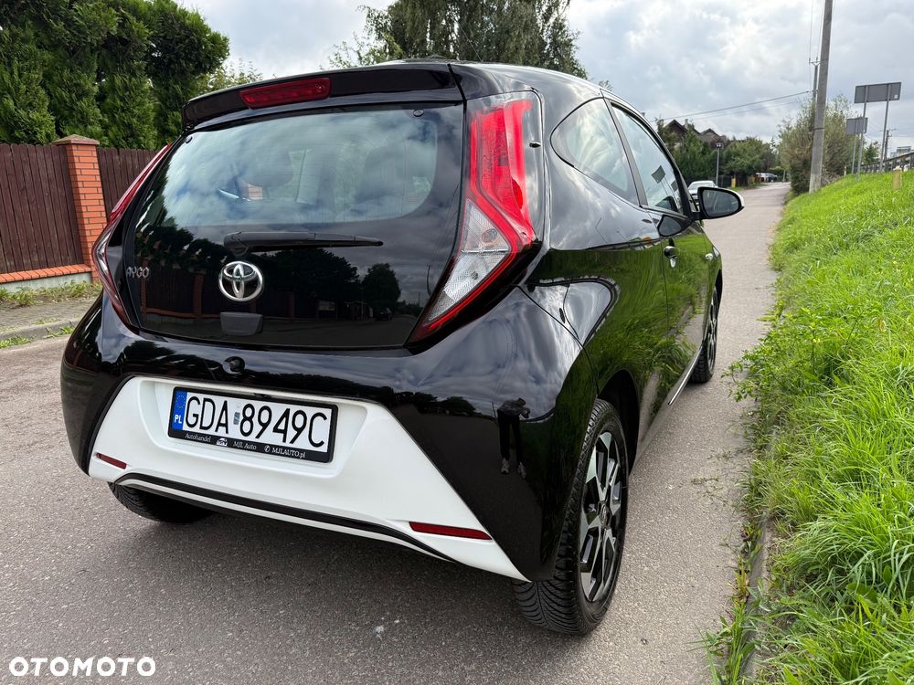 Toyota Aygo x-play - 17