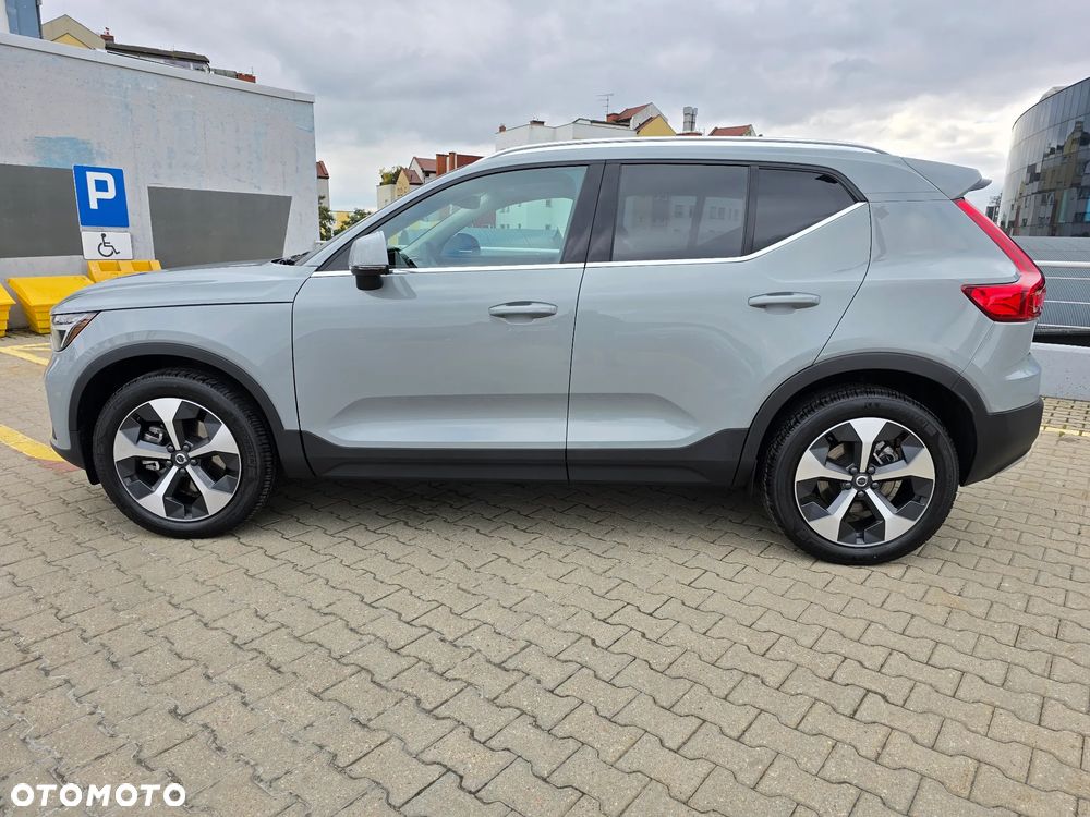 Volvo XC 40 T5 AWD Momentum - 11