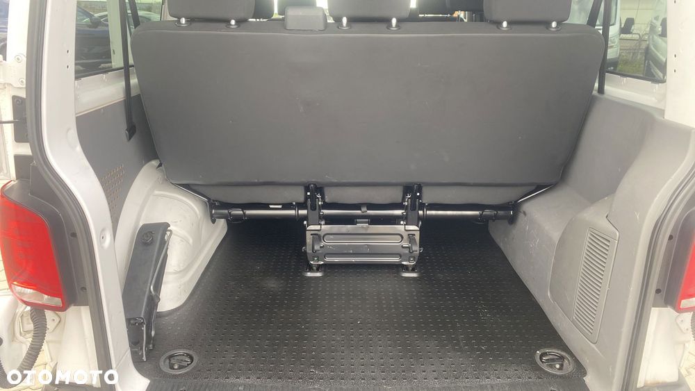 Volkswagen Transporter - 12