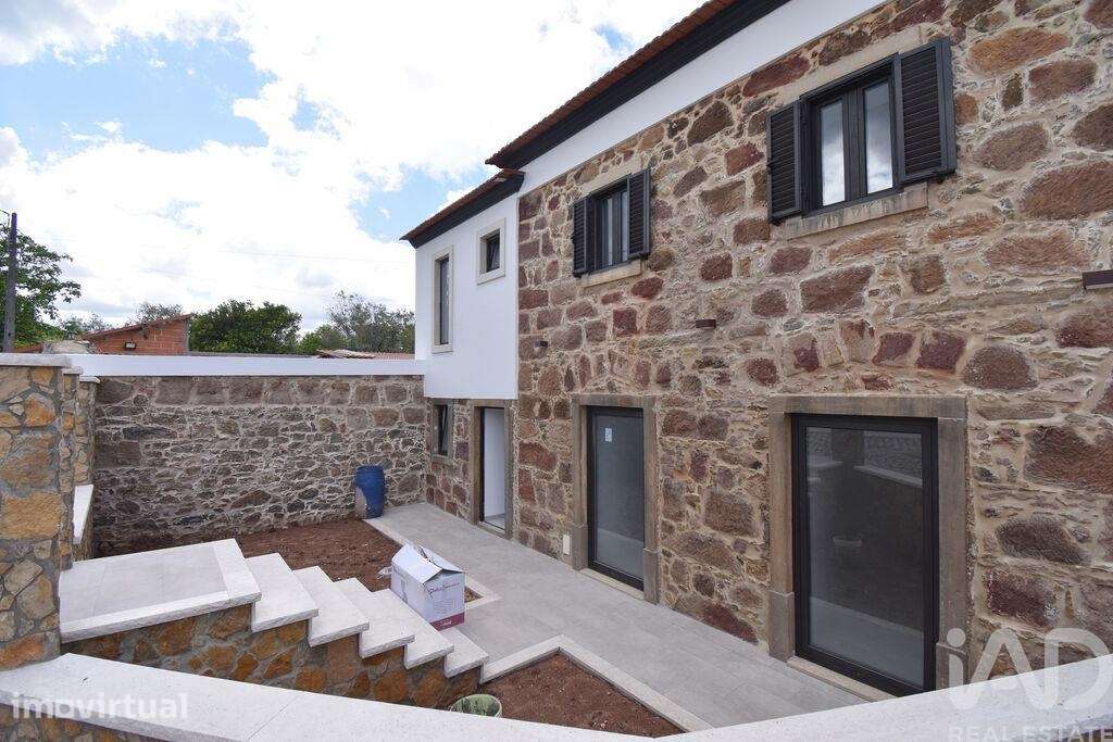 Casa / Villa T4 em Cumeeira de 112 m2 - Grande imagem: 3/39
