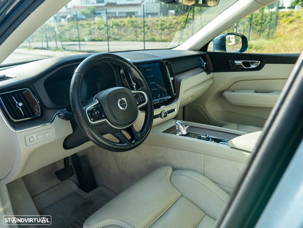 Volvo XC 60 2.0 T8 PHEV Inscription AWD - 25