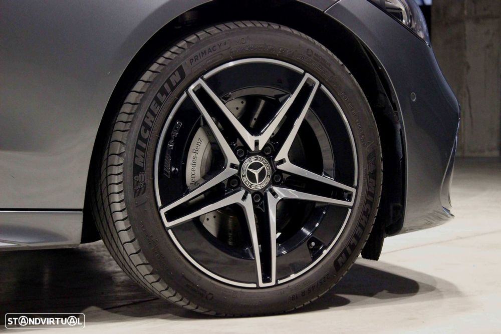 Mercedes-Benz C 300 de AMG Line - 13