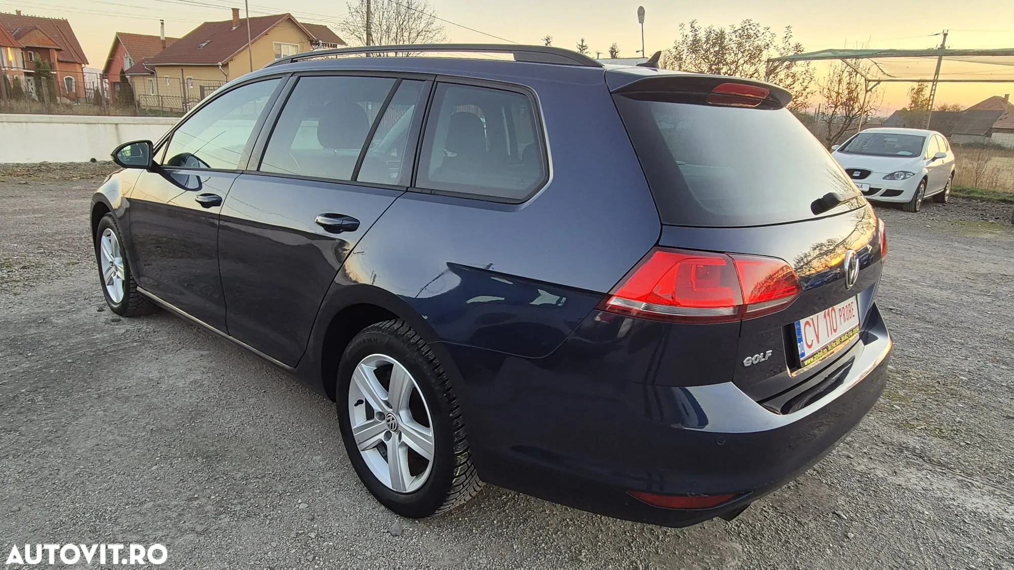 Volkswagen Golf 1.6 TDI BlueMotion Technology Comfortline - 5