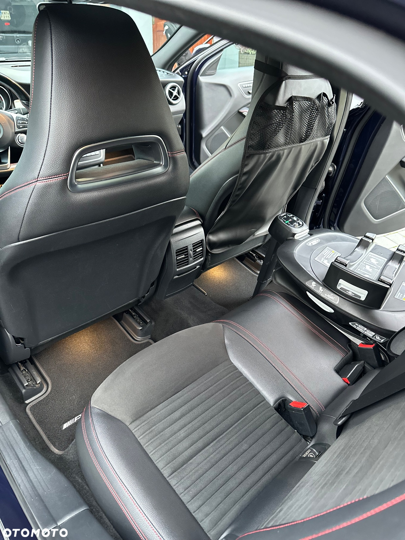 Mercedes-Benz GLA - 7
