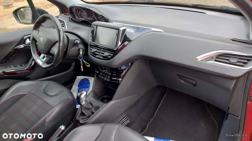Peugeot 208 - 11