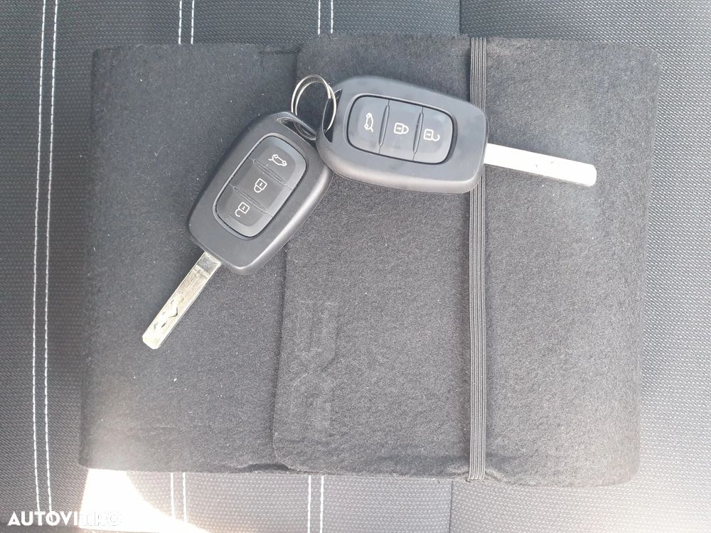 Dacia Logan TCe 90 MT6 Prestige - 34