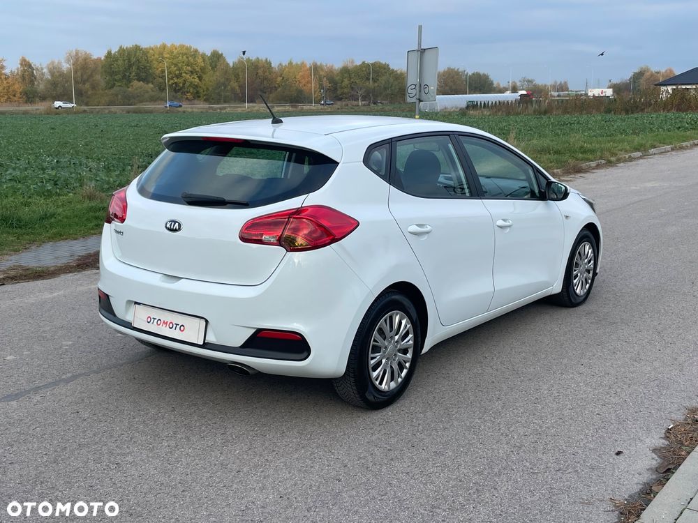 Kia Ceed 1.4 CVVT Attract - 30