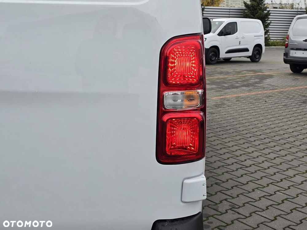 Opel Vivaro - 24