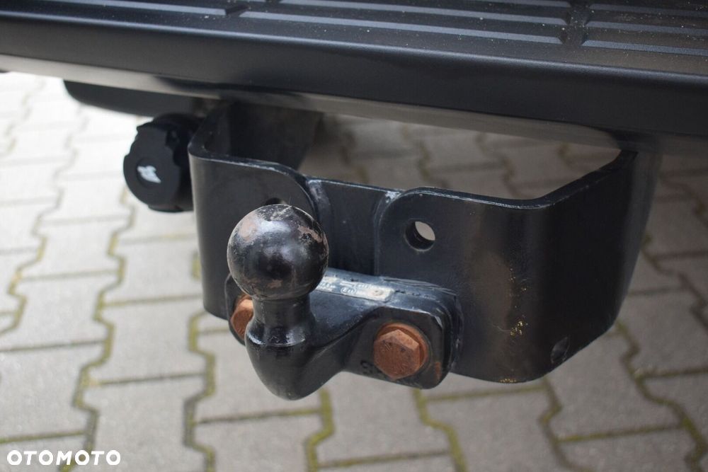 Toyota Hilux 2.8 D-4D Double Cab GR Sport 4x4 - 28
