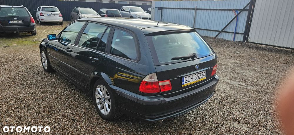 BMW Seria 3 318i - 4