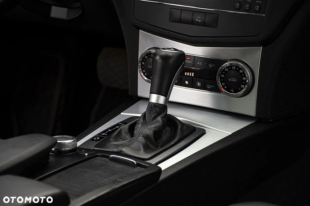 Mercedes-Benz Klasa C 180 Kompressor Automatik Avantgarde - 28