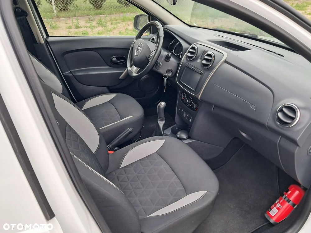 Dacia Sandero Stepway TCe 90 (S&S) Celebration - 18