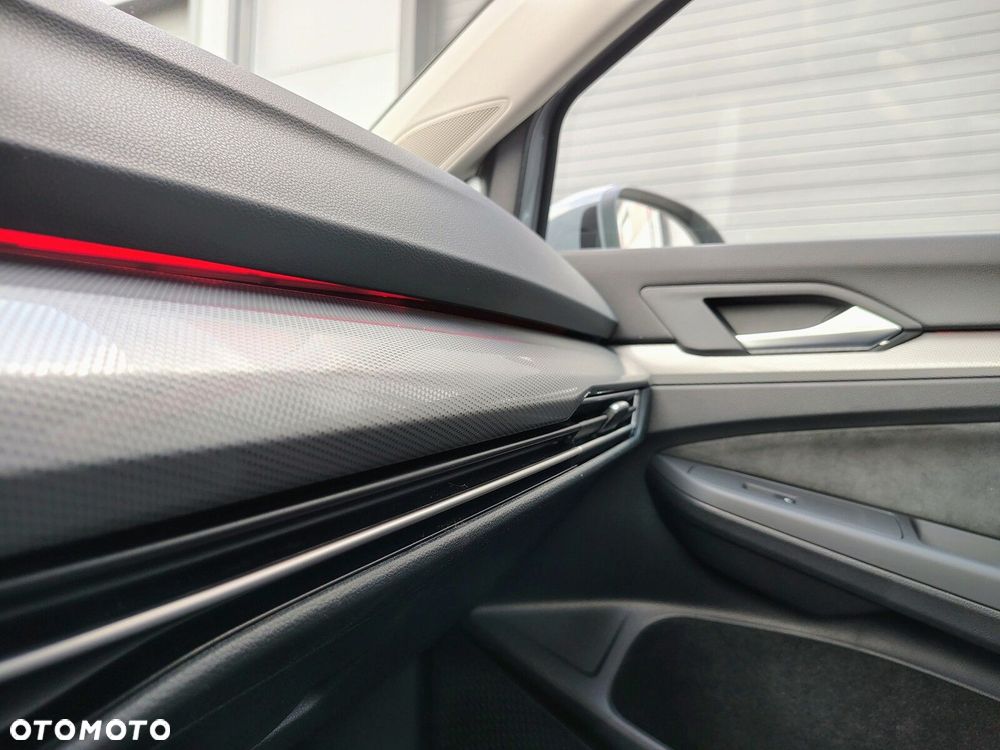 Volkswagen Golf Variant - 17