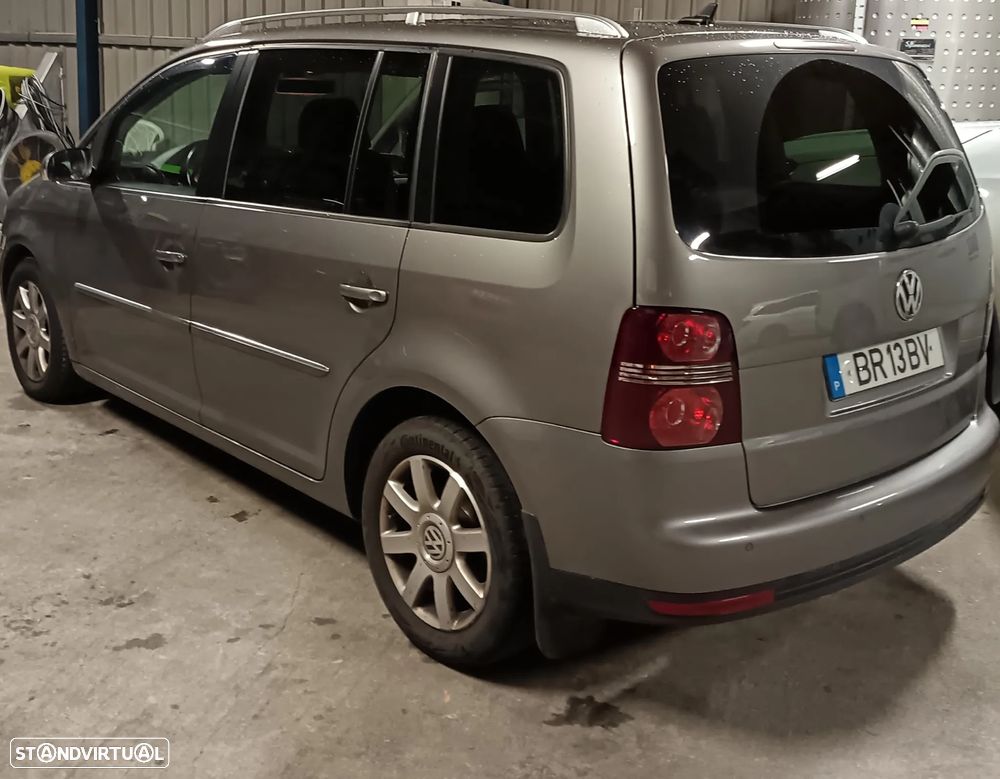 VW Touran 2.0 TDI DPF Highline - 5