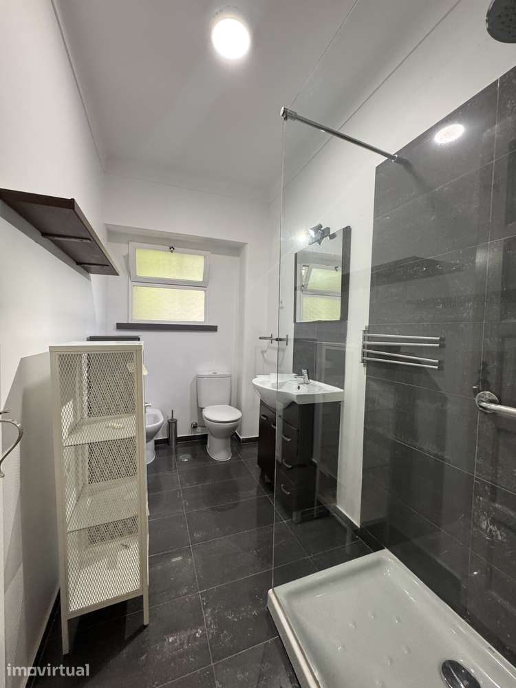Apartamento T2 em São Domingos de Benfica - Grande imagem: 3/13