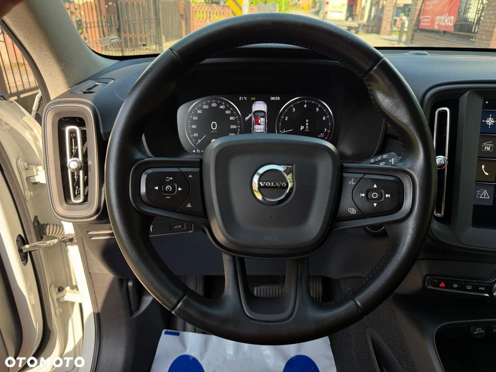 Volvo XC 40 T3 - 26