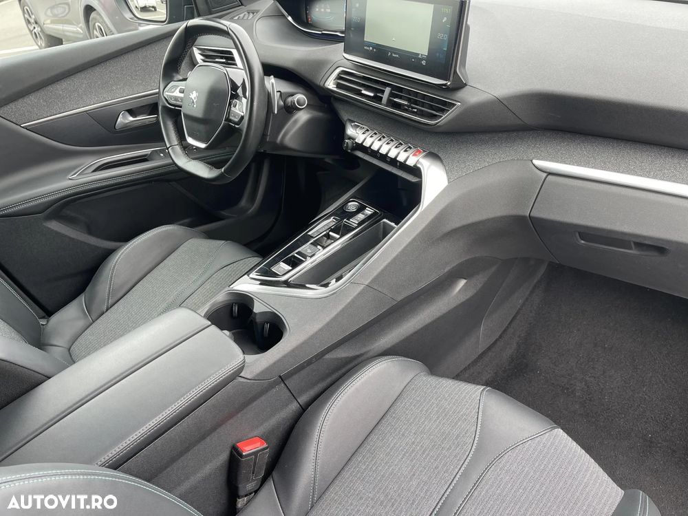 Peugeot 3008 PHEV 300 EAT8 4X4 Allure Pack - 33