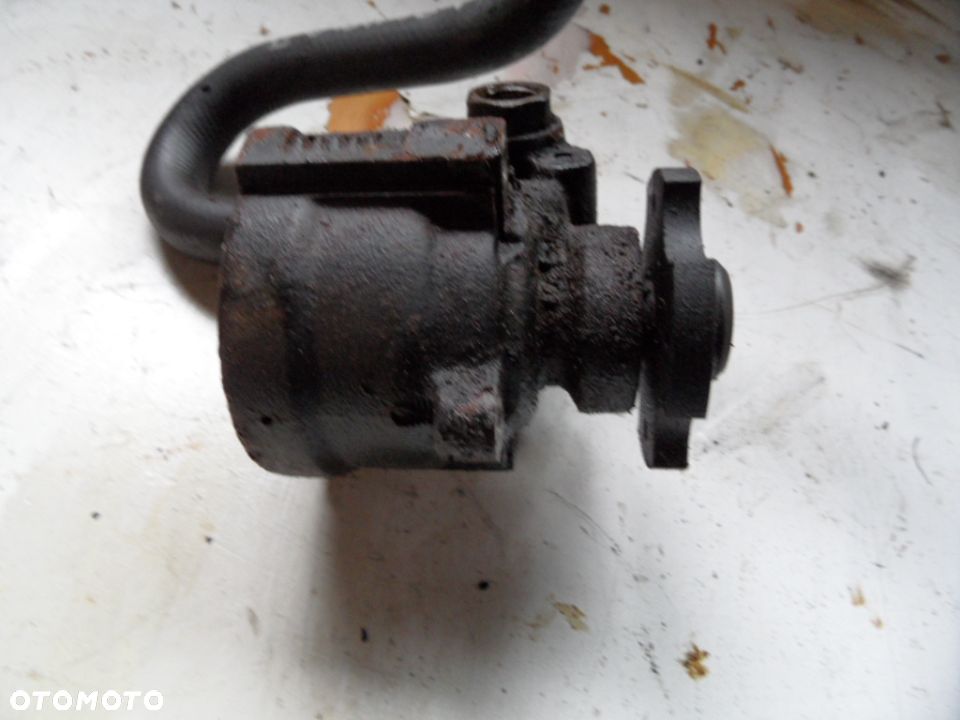 POMPA WSPOMAGANIA LAGUNA II 3.0 V6 - 2