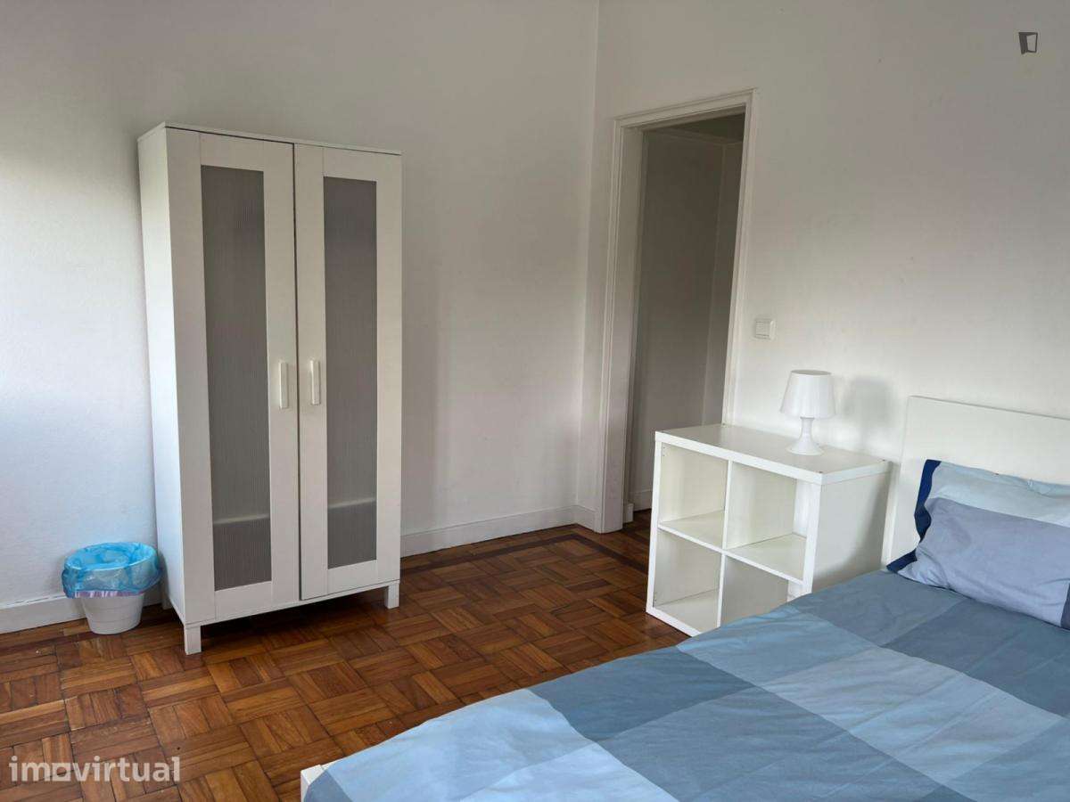 Quarto - localizado em Paranhos Porto - Grande imagem: 4/37