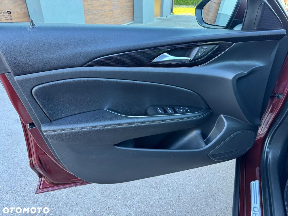 Opel Insignia 2.0 BiTurbo 4x4 Innovation - 28