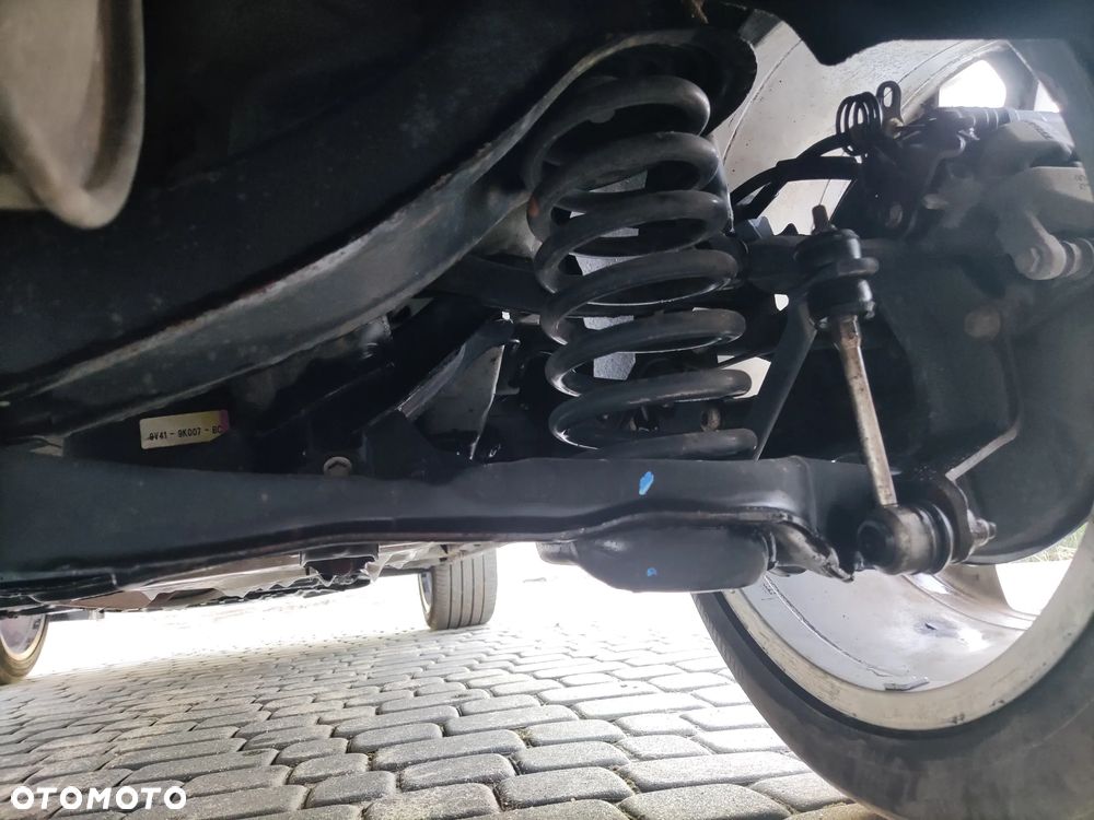 Ford Kuga 2.0 TDCi 2x4 Titanium - 5