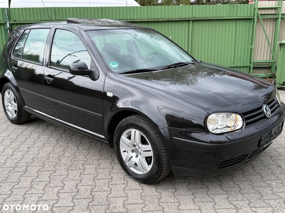 Volkswagen Golf - 2