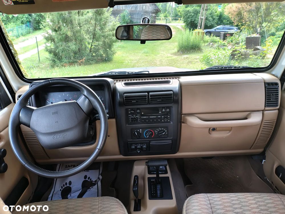 Jeep Wrangler - 8