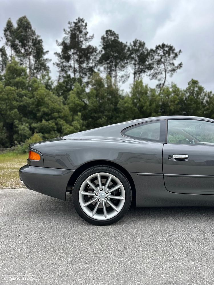 Aston Martin DB7 Vantage Coupé - 12