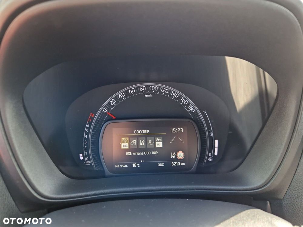 Toyota Aygo X - 16