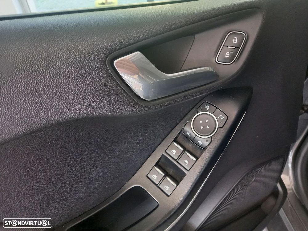 Ford Fiesta 1.0 EcoBoost Titanium - 9