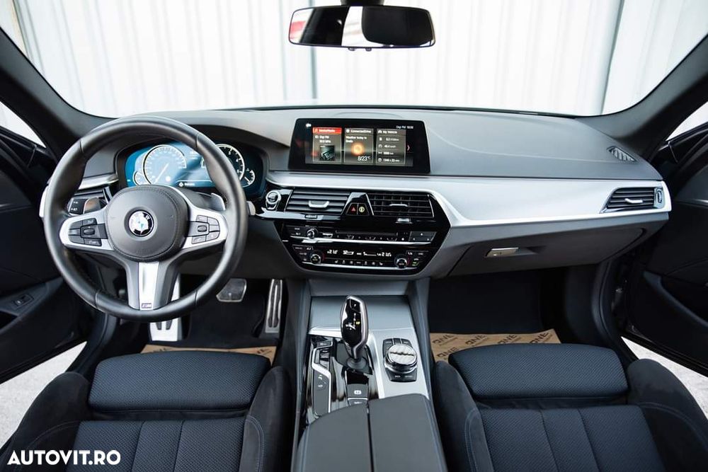 BMW Seria 5 530d xDrive AT - 23