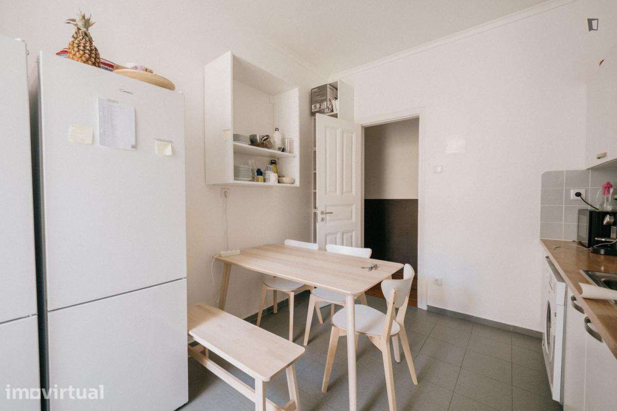 Quarto - localizado em Alcântara Lisbon - Grande imagem: 5/26